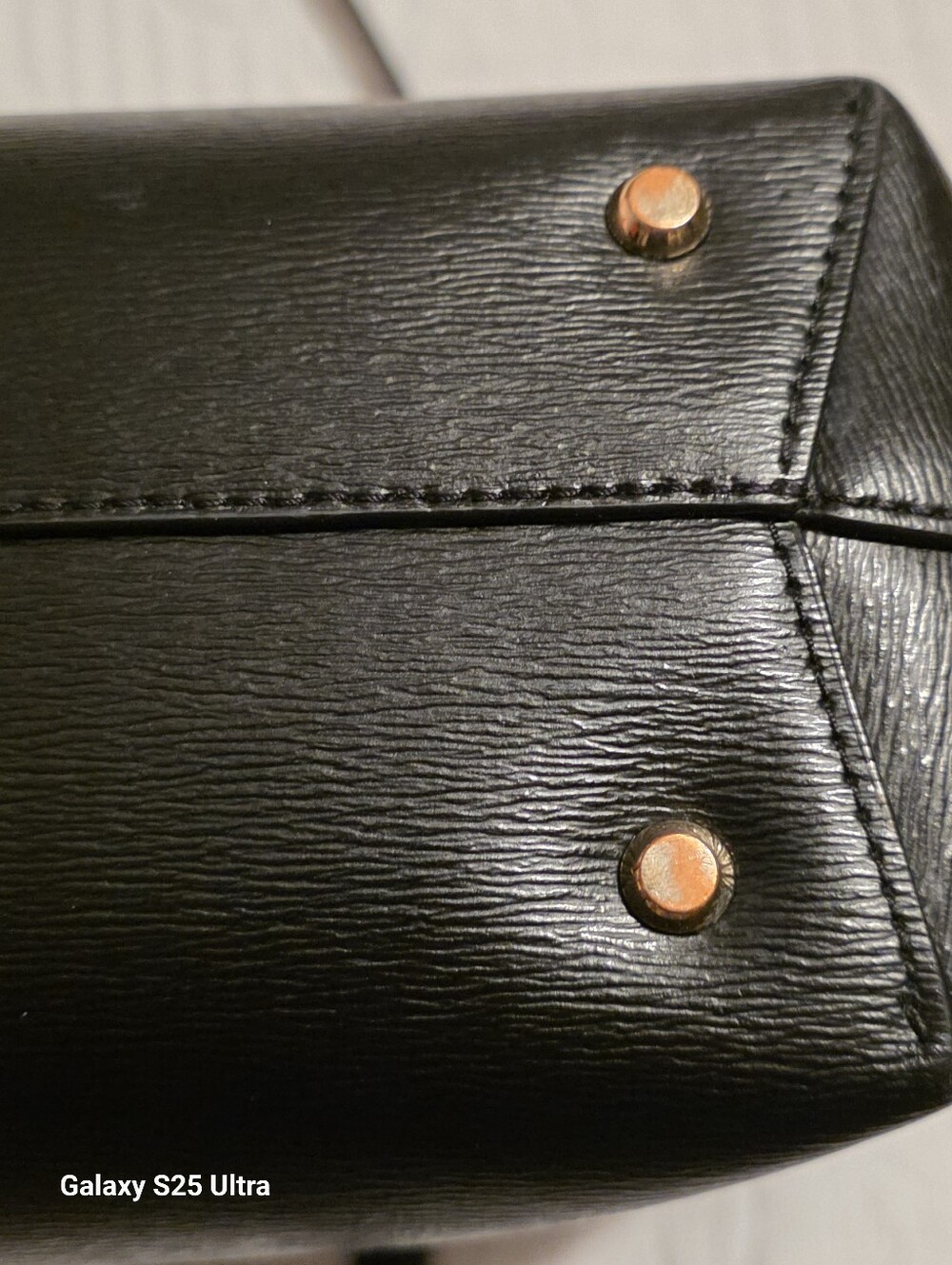 DKNY Bryant Saffiano Cow Leather Medium Tote Bag Black Gold Hardware EUC - Picture 17 of 17